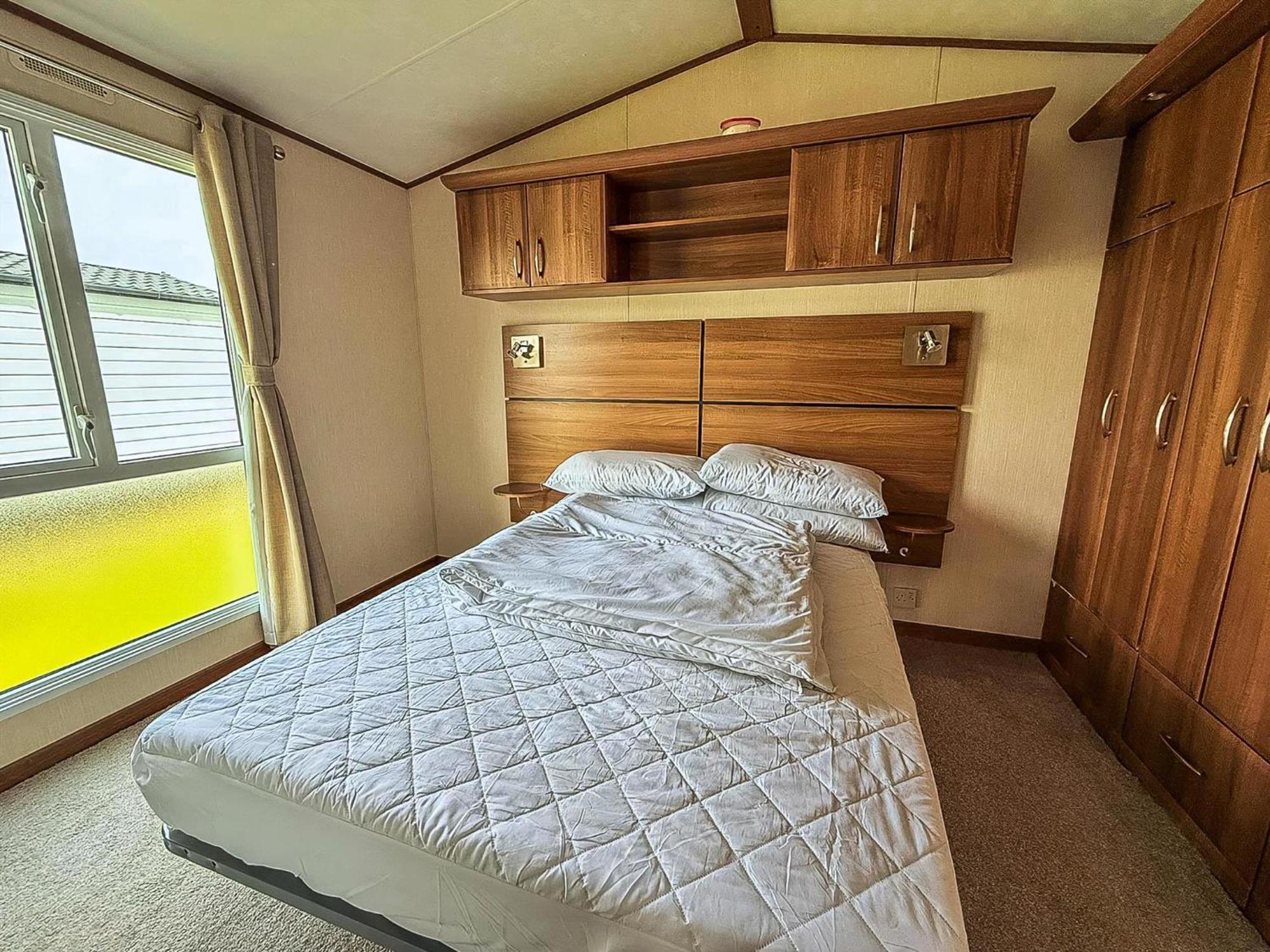 Stunning 6 Berth Caravan With Decking At Southview Holiday Park Ref 33175V Skegness Exterior photo